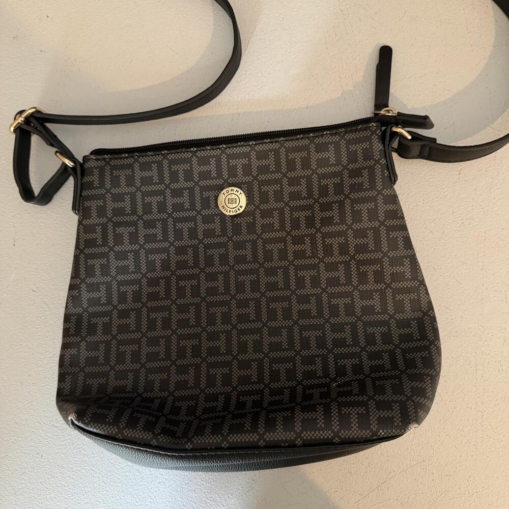 Tommy Hilfiger Crossbody Bag Womens Small Black Monogram Canvas Faux Leather Zip